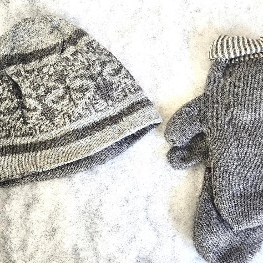 Ski Cap reversible  set made of Alpaca with matching reversible mittens